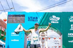 BIB: 402
                            <button type="button" onclick="openModal(21760634)" class="btn btn-primary btn-sm float-right btn-popup" data-toggle="modal" data-target=".modal-high-quality">
                        <i class="fas fa-shopping-cart"></i> Add to Cart
                    </button>
                                            <button type="button" onclick="isThisMe(21760634, true)" class="btn btn-success btn-sm float-right btn-popup btn-isme hidden" data-toggle="tooltip" data-placement="bottom" title="นี่คือรูปของคุณใช่ไหม คลิกที่นี่เพื่อเอาเข้าอัลบั้ม">
                        <i class="fas fa-plus"></i> Add to album
                    </button>
                    <button type="button" onclick="isThisMe(21760634, false)" class="btn btn-warning btn-sm float-right btn-popup btn-isnotme hidden">
                        <i class="fas fa-ban"></i> Remove from album
                    </button>